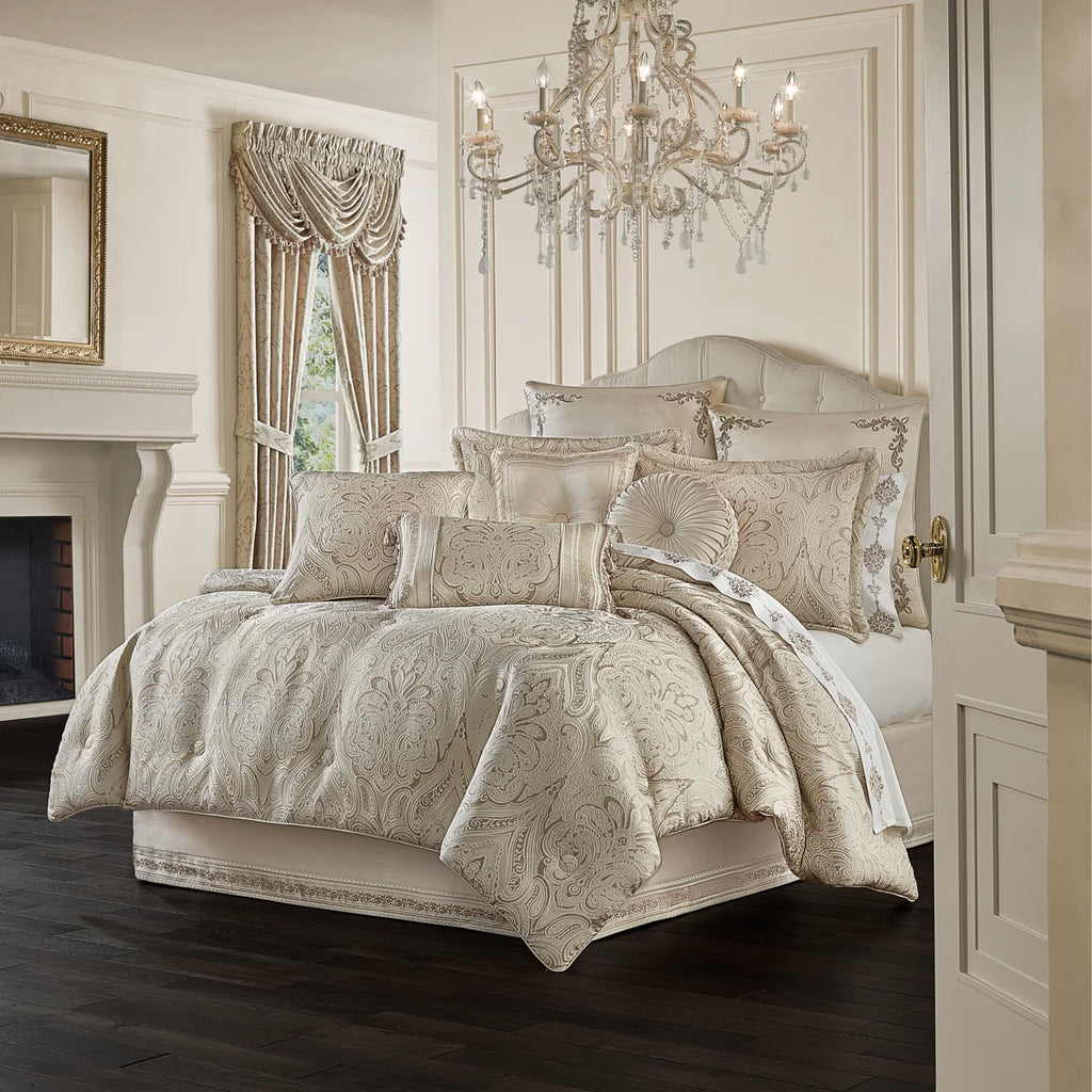 Trinity Queen 4Pc. Comforter Set